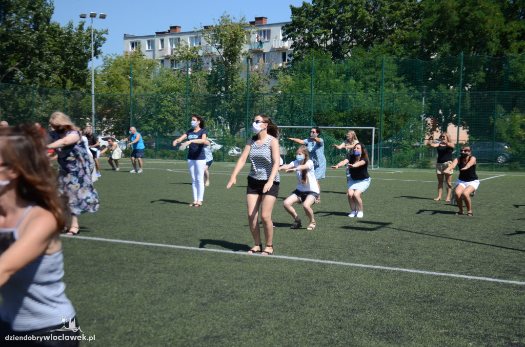 Kacperkowy Challenge na boisku SP 5