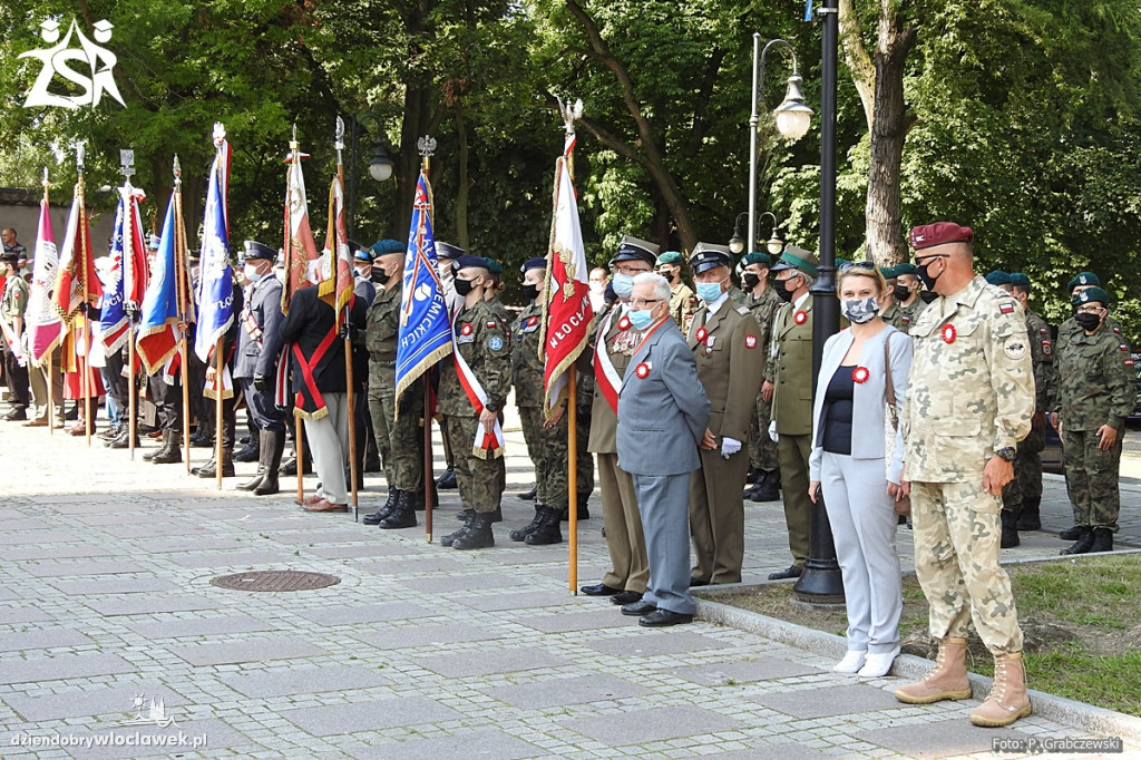 Uczniowie ZSA godnie uczcili swojego patrona