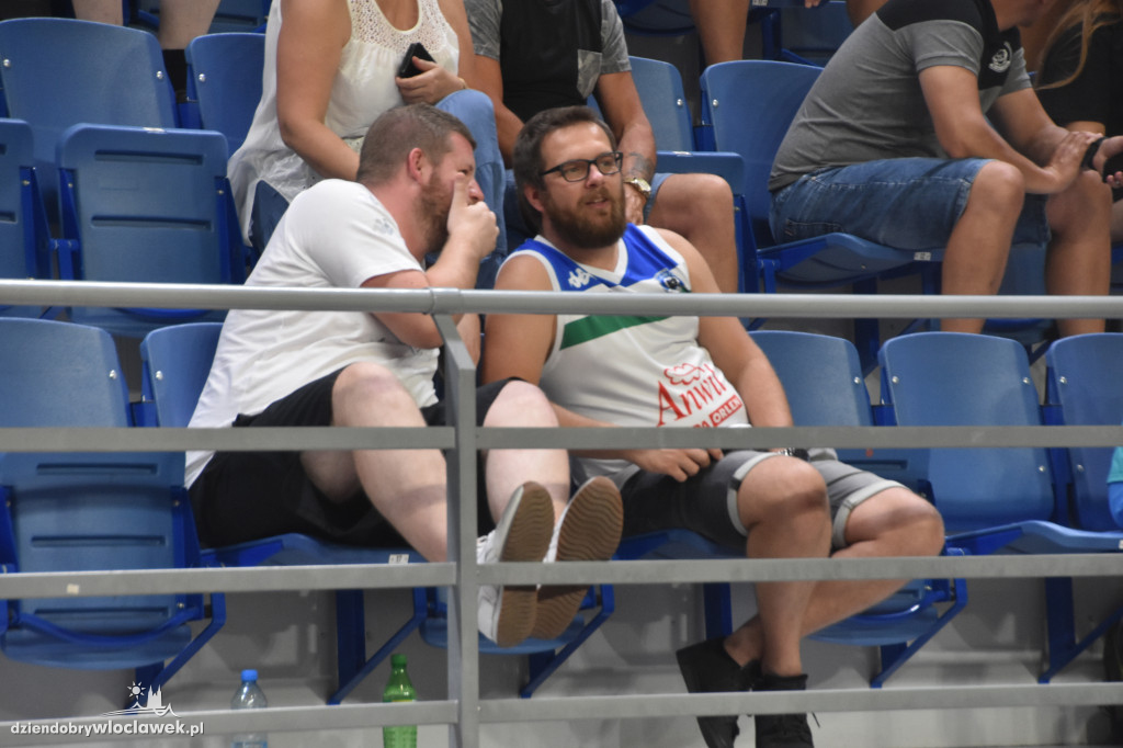 Kibice na ANWIL Basketball Cup