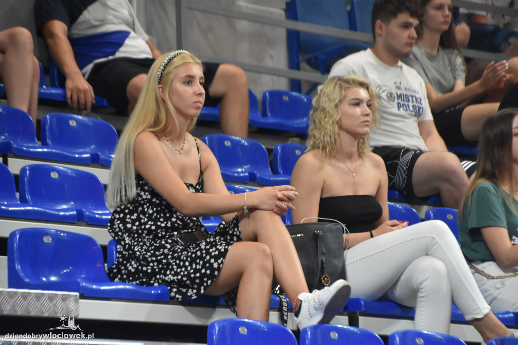Kibice na ANWIL Basketball Cup