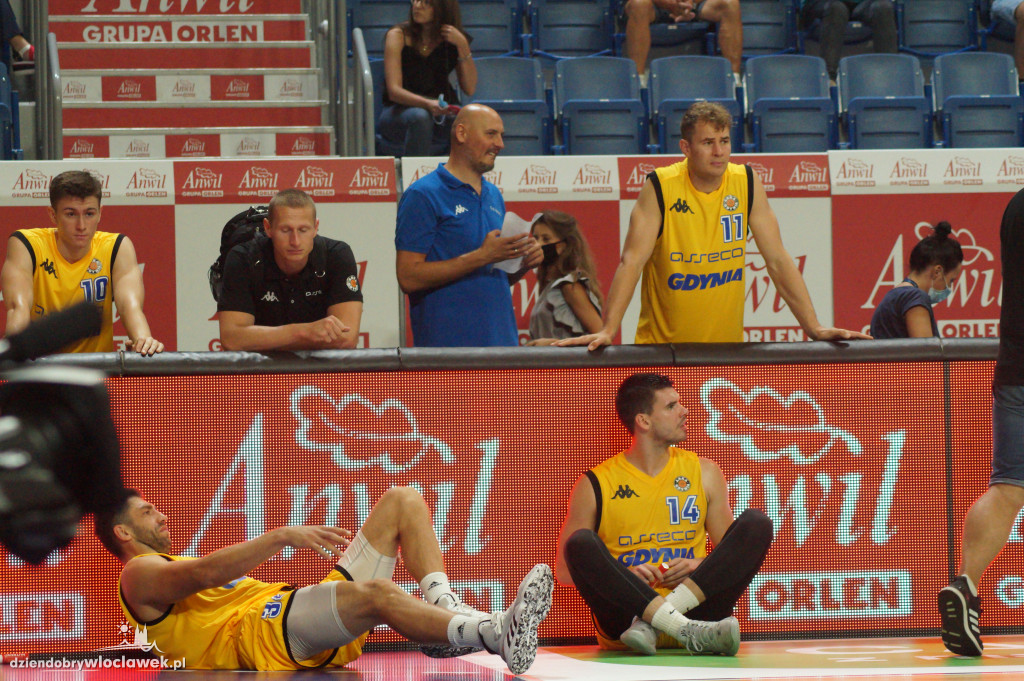 Konkurs rzutów za trzy firmy Anwil