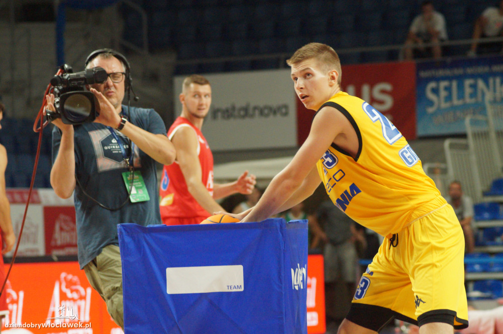 Konkurs rzutów za trzy firmy Anwil