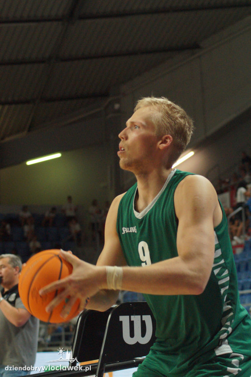 Konkurs rzutów za trzy firmy Anwil
