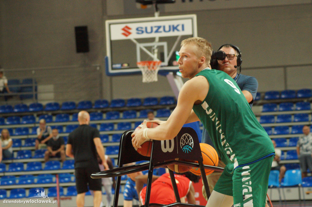 Konkurs rzutów za trzy firmy Anwil