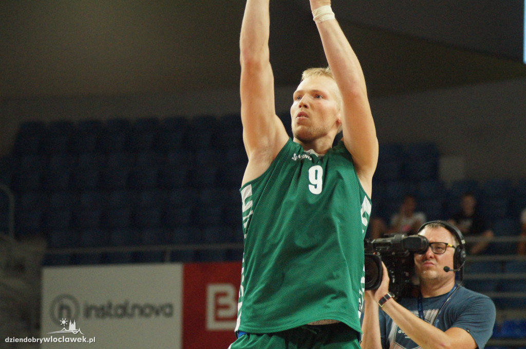 Konkurs rzutów za trzy firmy Anwil