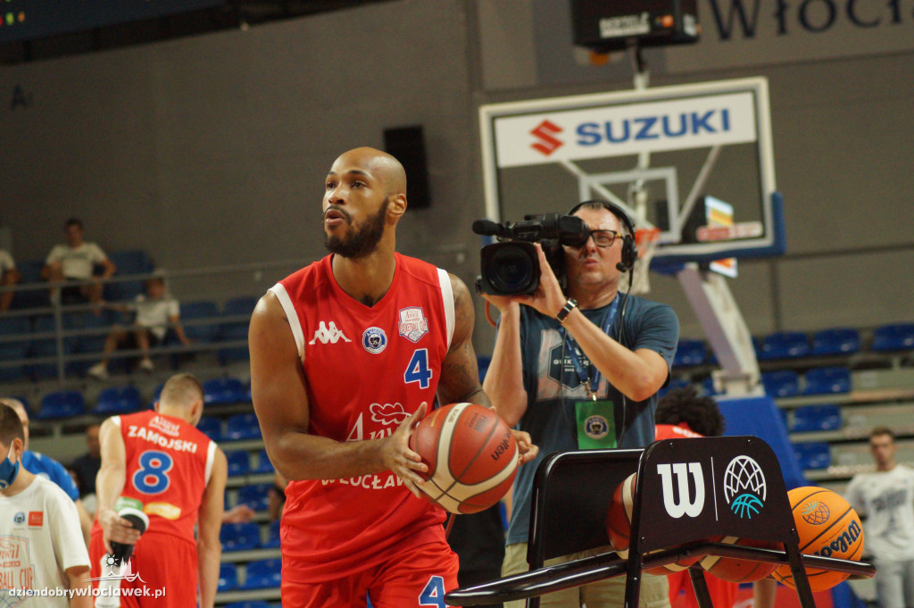 Konkurs rzutów za trzy firmy Anwil