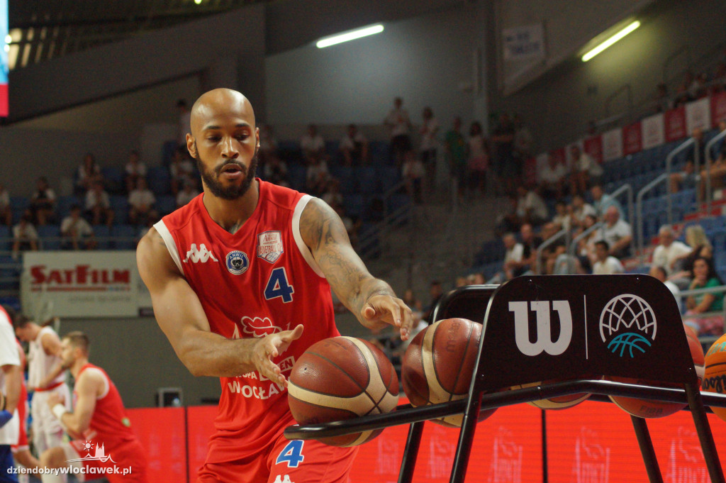 Konkurs rzutów za trzy firmy Anwil