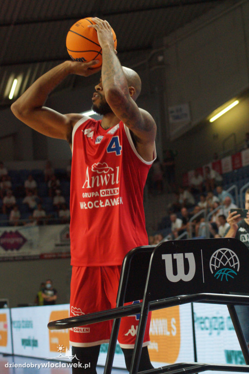Konkurs rzutów za trzy firmy Anwil