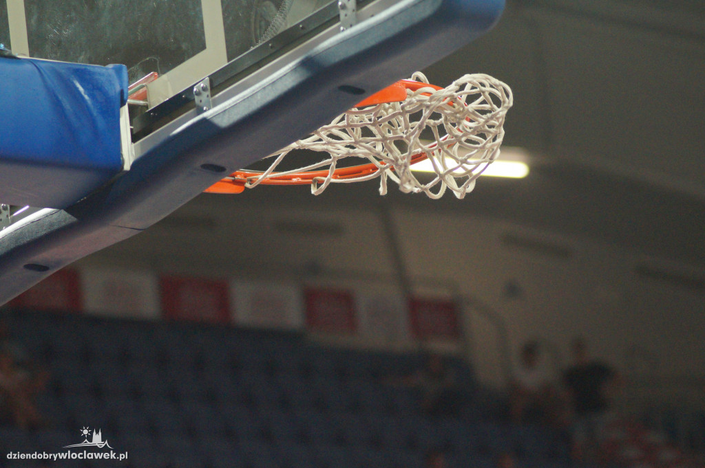 Konkurs rzutów za trzy firmy Anwil