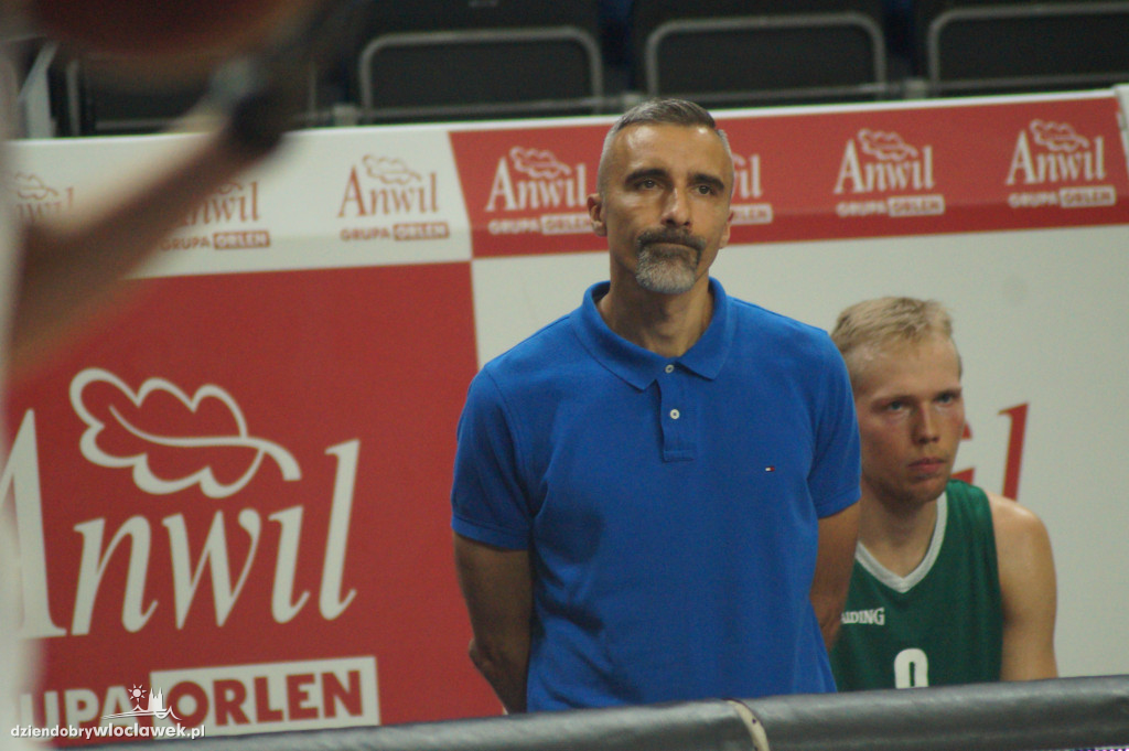Konkurs rzutów za trzy firmy Anwil