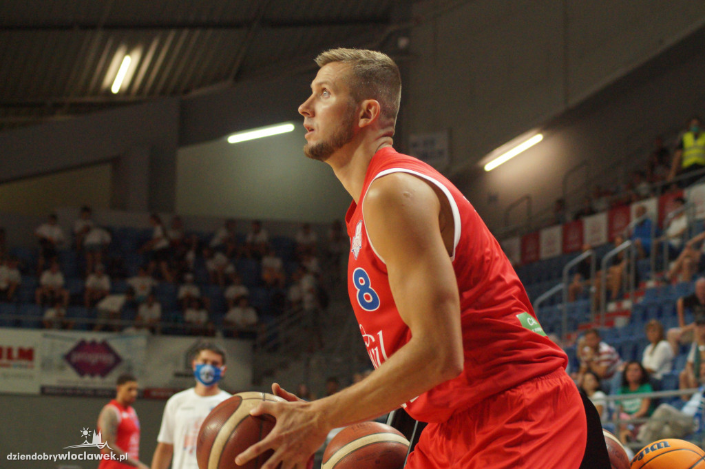 Konkurs rzutów za trzy firmy Anwil