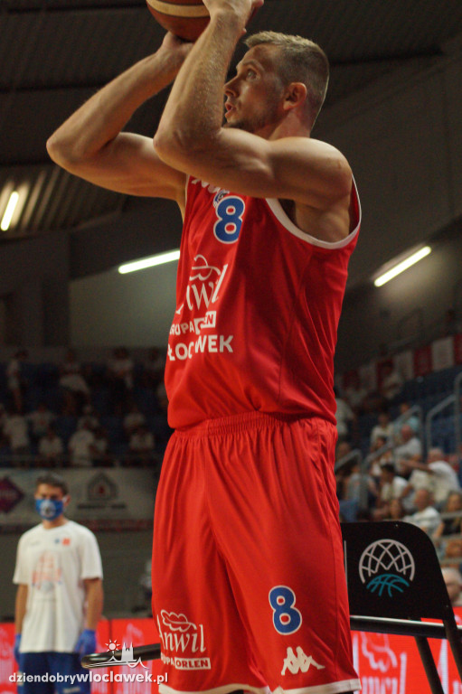 Konkurs rzutów za trzy firmy Anwil