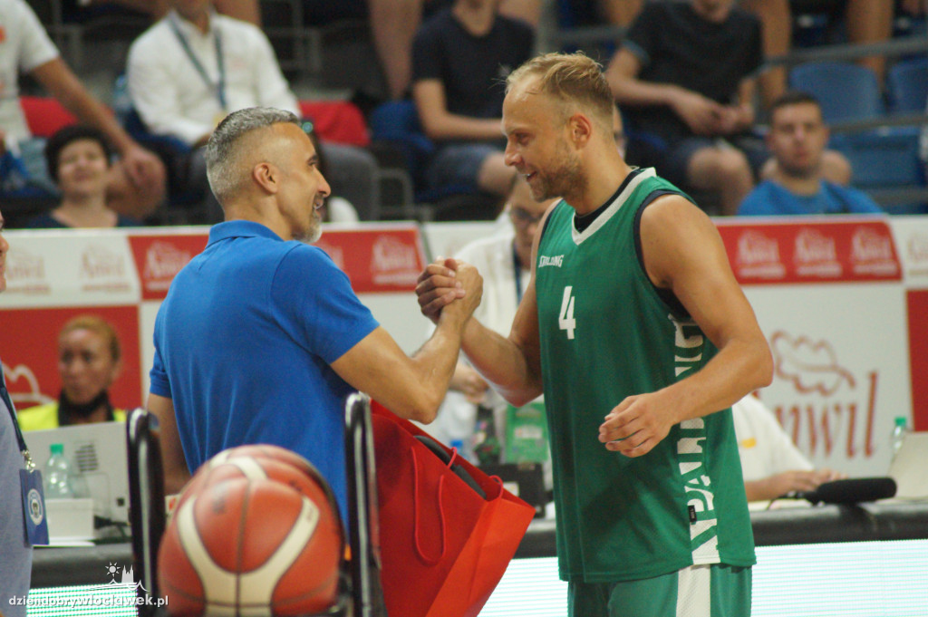 Konkurs rzutów za trzy firmy Anwil