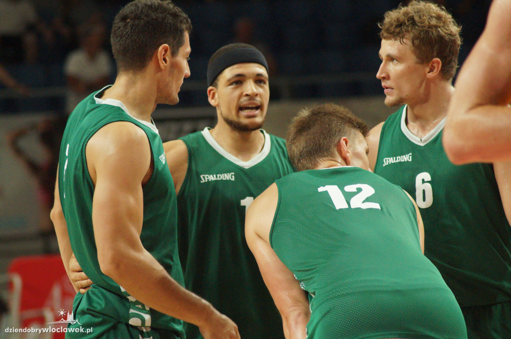 Mecze 2. dnia Anwil Basketball Cup
