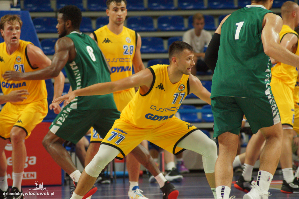 Mecze 2. dnia Anwil Basketball Cup