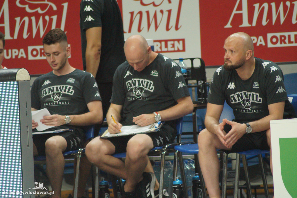 Mecze 2. dnia Anwil Basketball Cup
