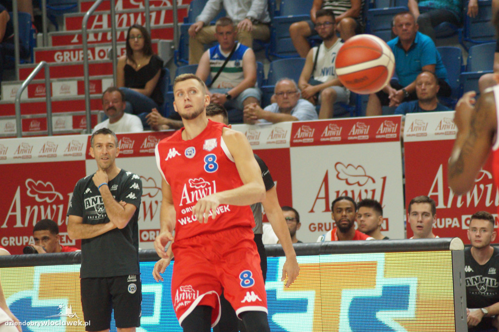 Mecze 2. dnia Anwil Basketball Cup