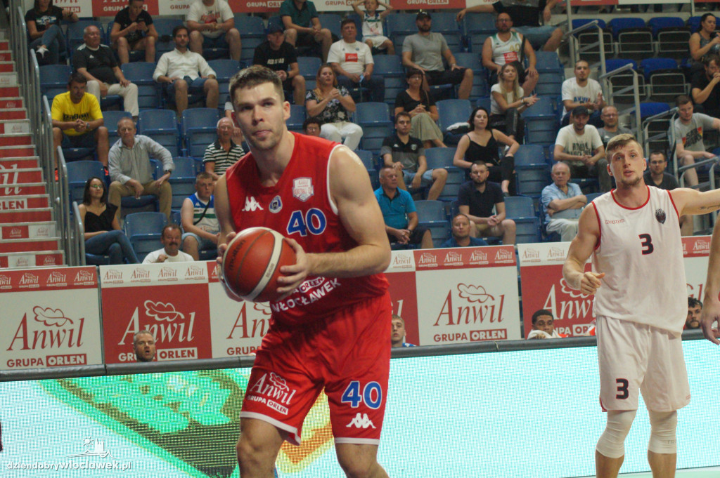 Mecze 2. dnia Anwil Basketball Cup