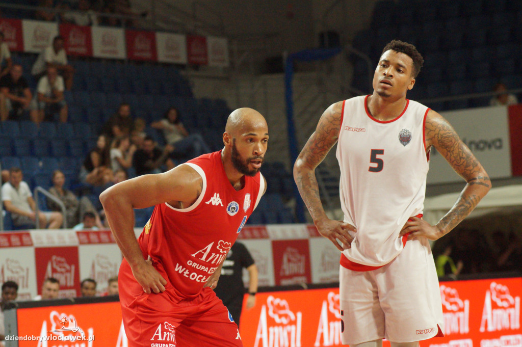 Mecze 2. dnia Anwil Basketball Cup