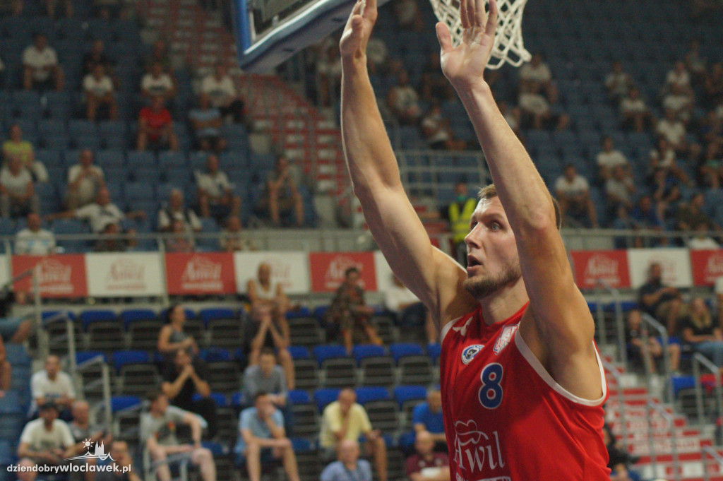 Mecze 2. dnia Anwil Basketball Cup