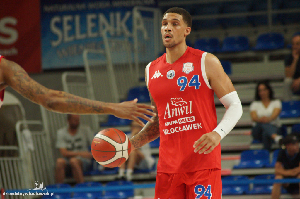 Mecze 2. dnia Anwil Basketball Cup