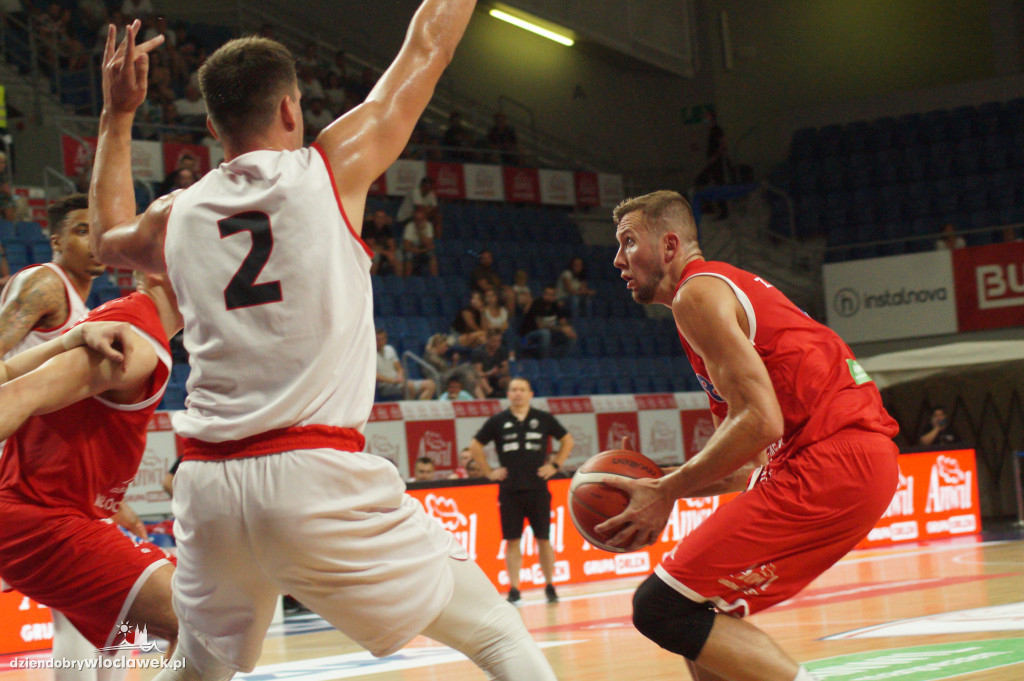 Mecze 2. dnia Anwil Basketball Cup