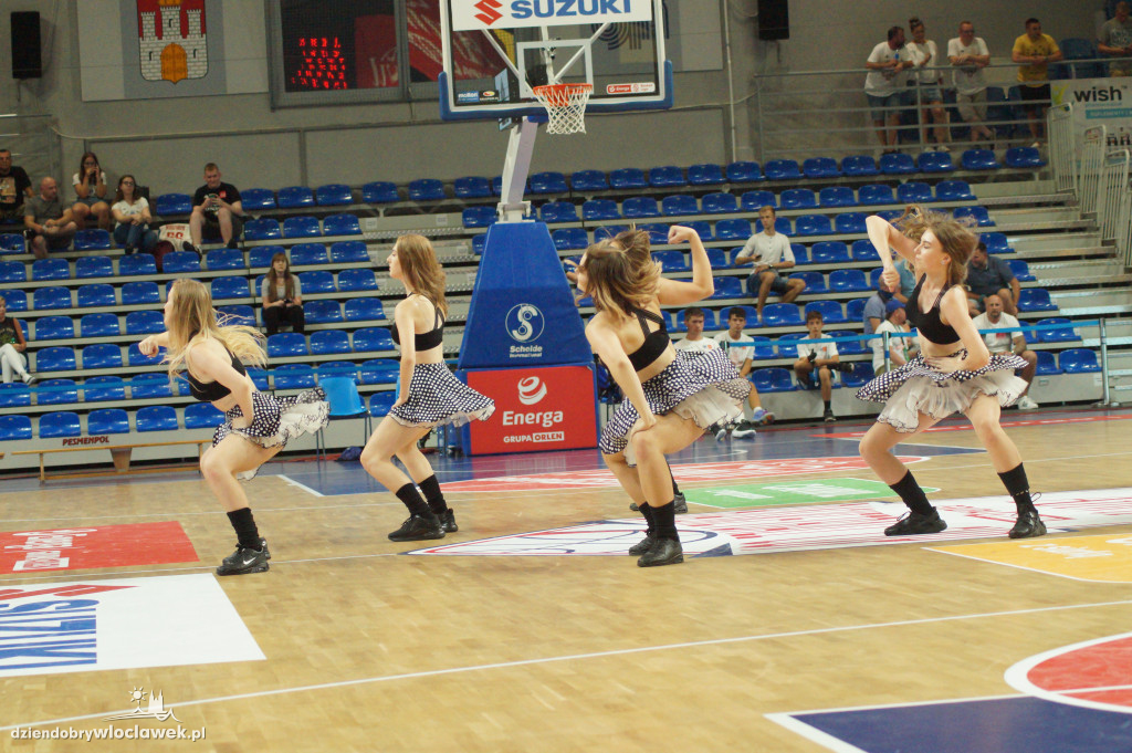 Cheerleaderki na turnieju Anwil Basketball Cup