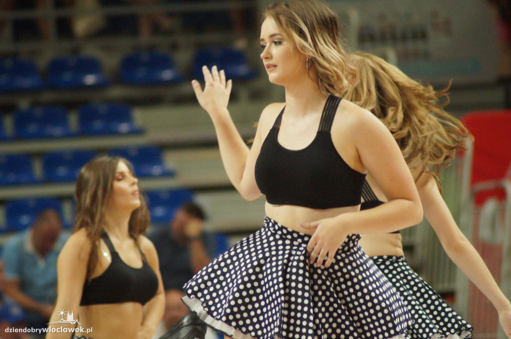 Cheerleaderki na turnieju Anwil Basketball Cup
