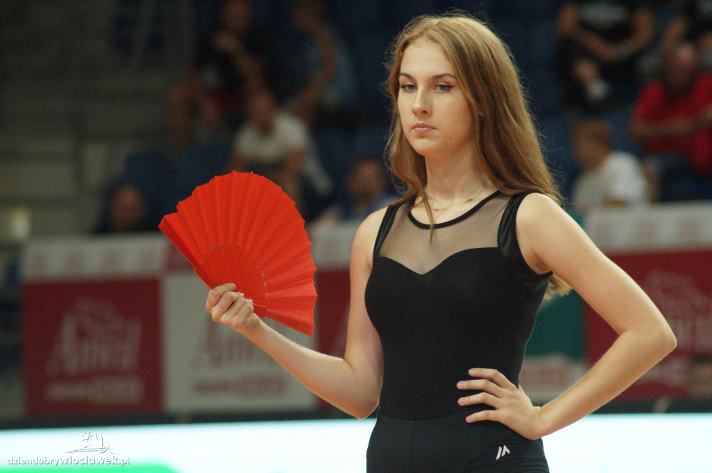Cheerleaderki na turnieju Anwil Basketball Cup