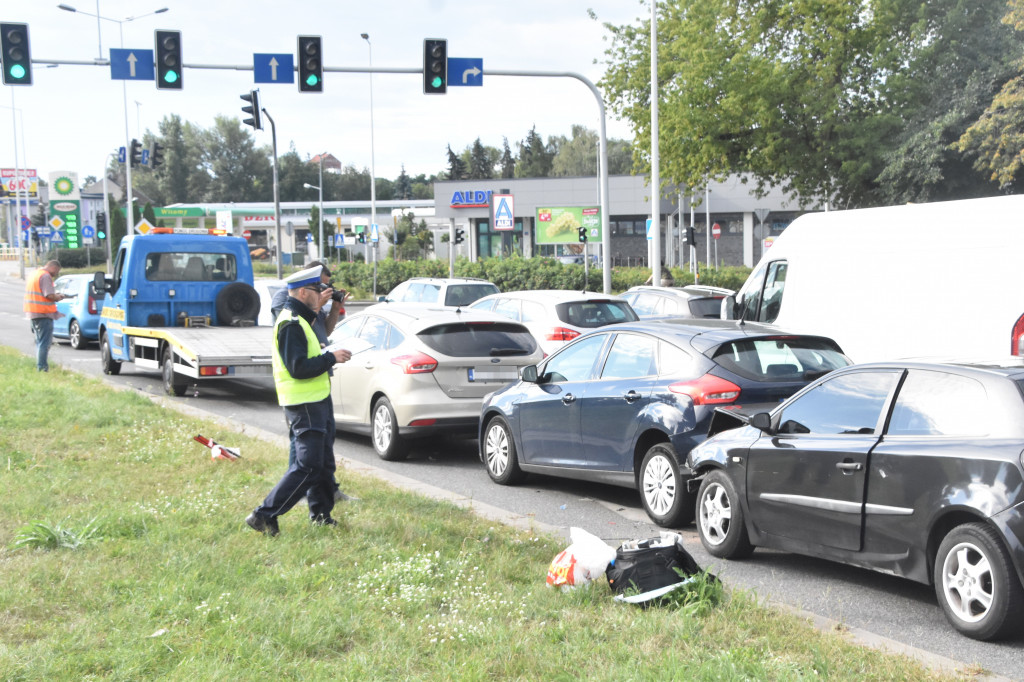 Kolizja na Toruńskiej. Sprawcy zbiegli