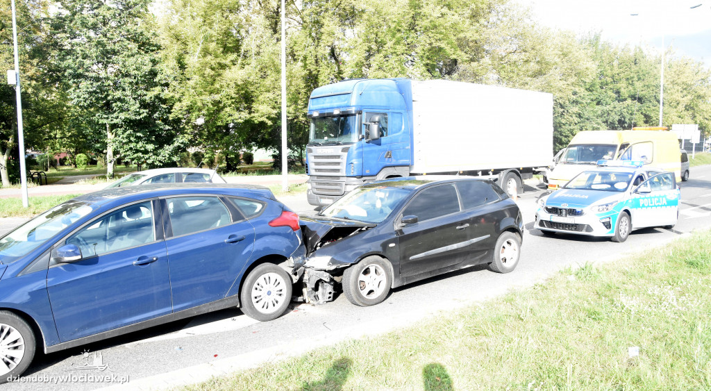 Kolizja na Toruńskiej. Sprawcy zbiegli