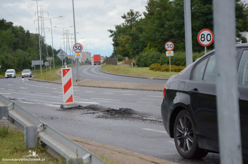 Kiedy służby naprawią tę drogę?