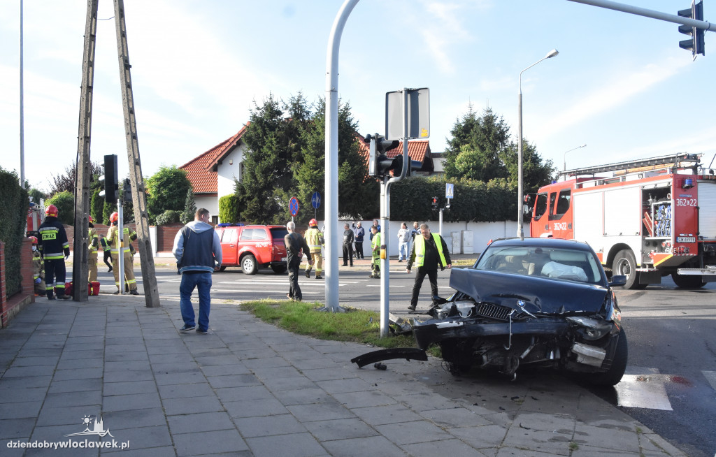 Zderzenie czterech aut na Kazimierza Wielkiego