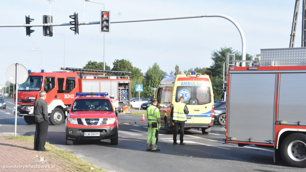 Zderzenie czterech aut na Kazimierza Wielkiego