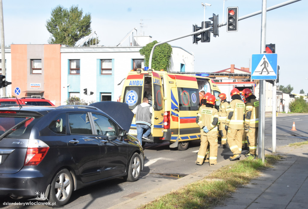 Zderzenie czterech aut na Kazimierza Wielkiego
