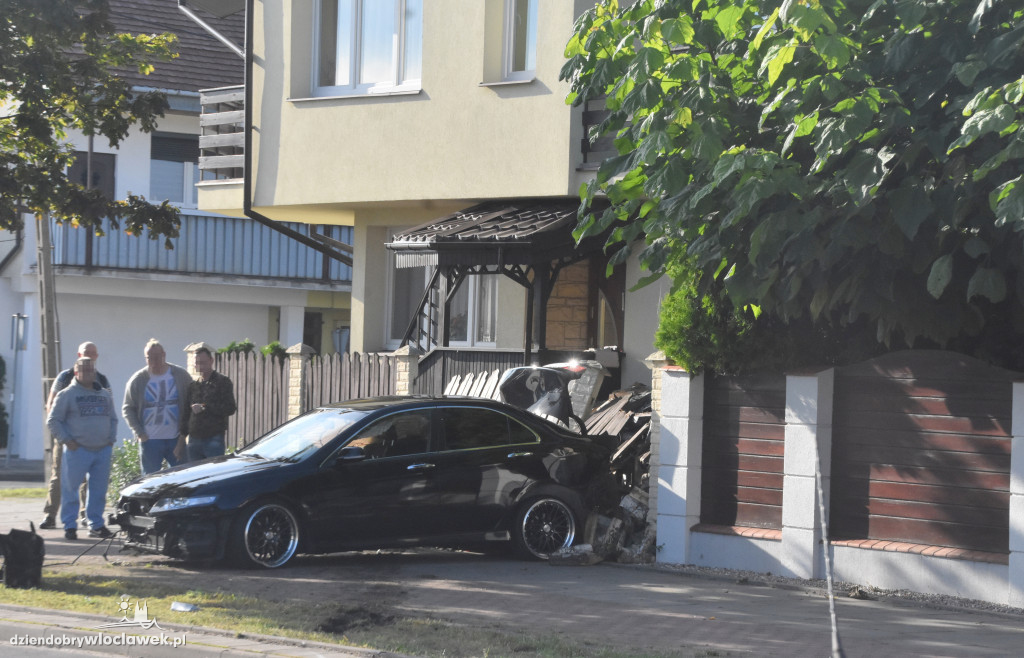 Zderzenie czterech aut na Kazimierza Wielkiego