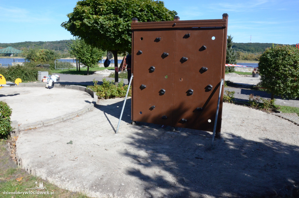 Lifting placu zabaw na bulwarach