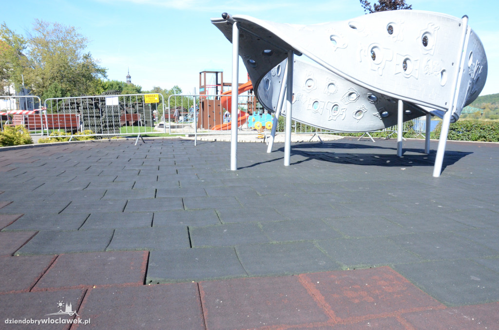 Lifting placu zabaw na bulwarach