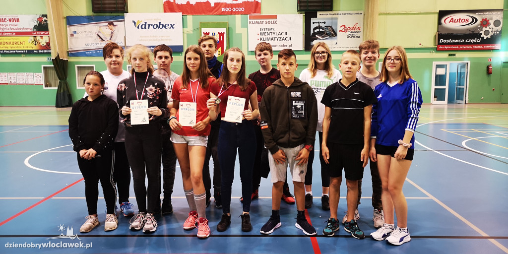 Badmintoniści UKS START z medalami