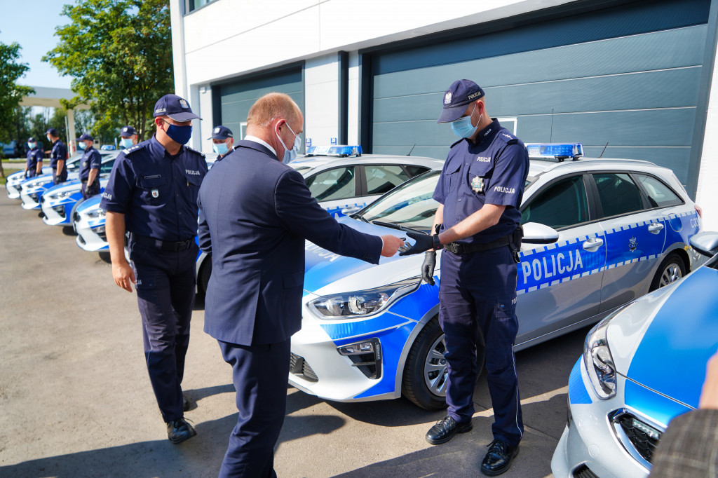 Nowe radiowozy dla policjantów z Włocławka
