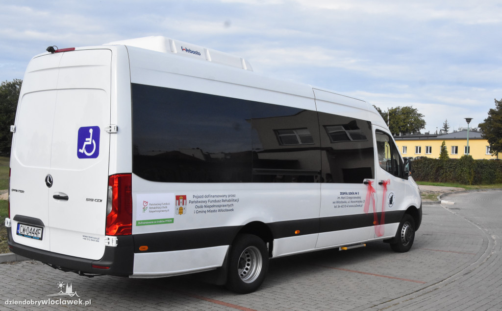 Nowy autobus dla Zespołu Szkół nr 3
