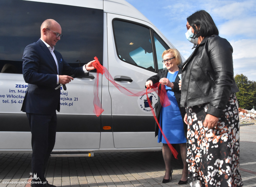 Nowy autobus dla Zespołu Szkół nr 3