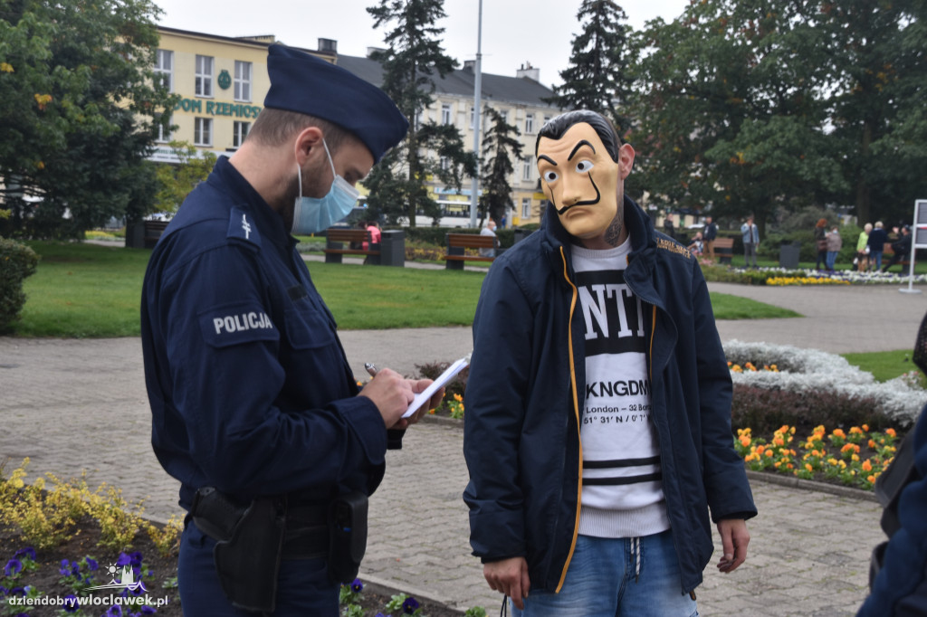 Antycovidowcy protestowali na pl. Wolności