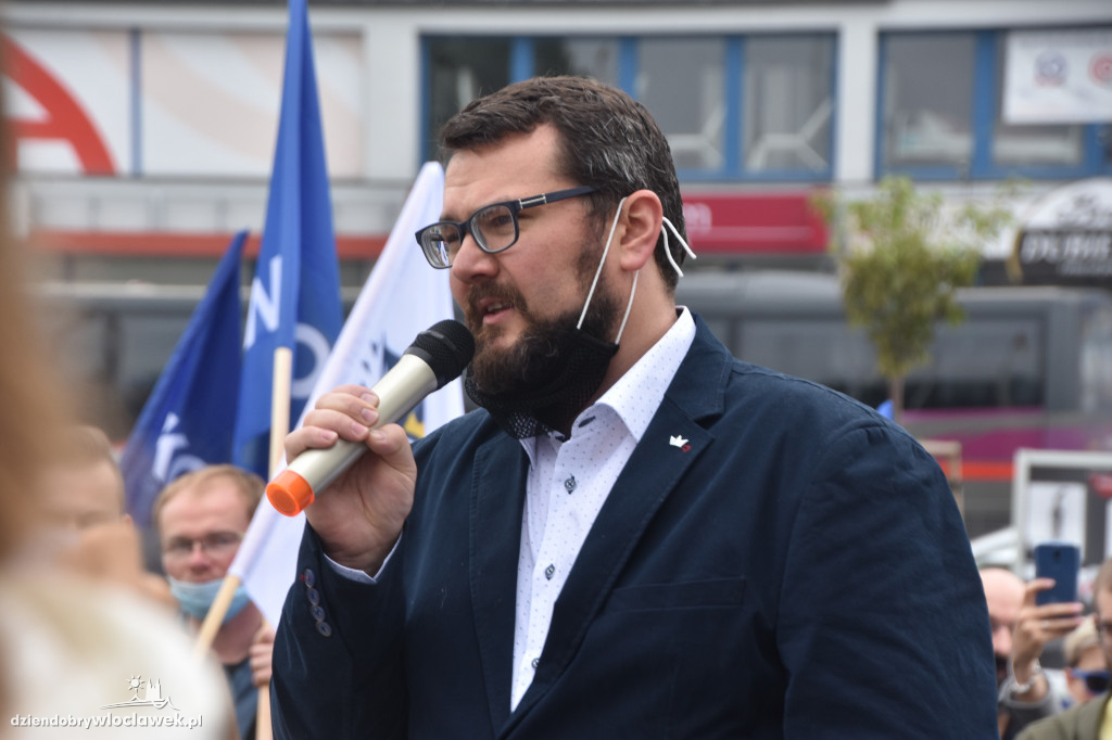 Antycovidowcy protestowali na pl. Wolności
