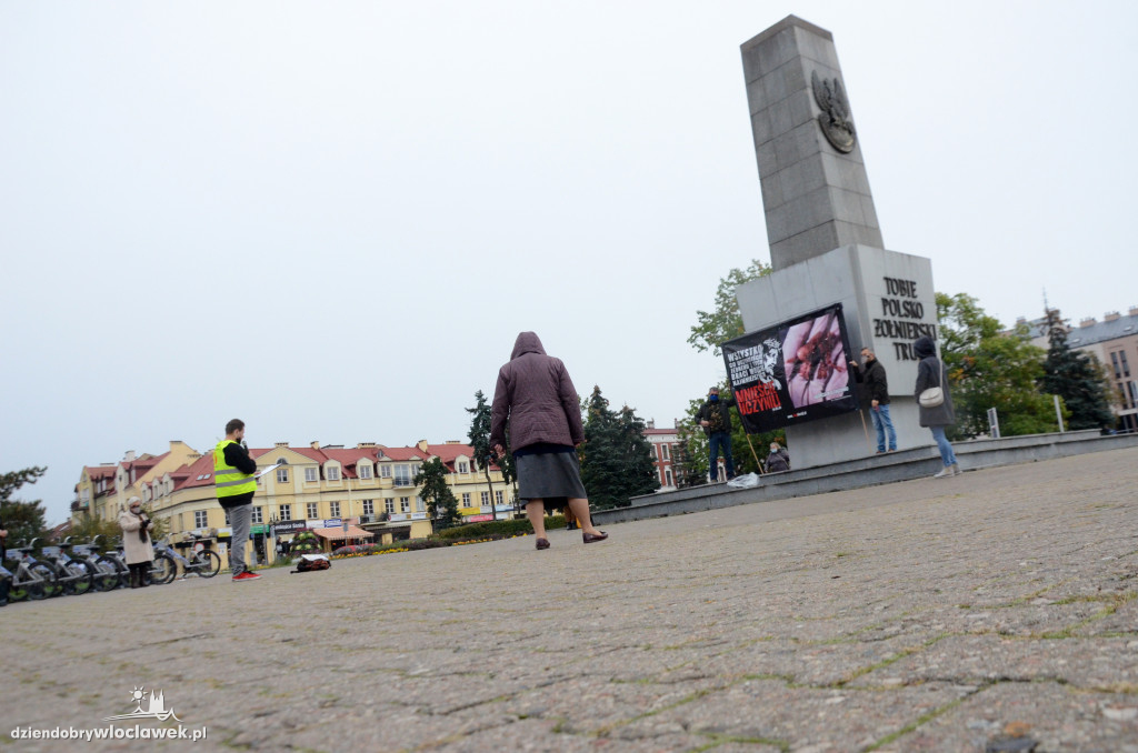 Obrońcy życia modlili się na pl. Wolności