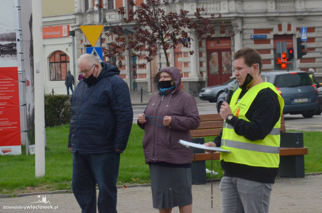 Obrońcy życia modlili się na pl. Wolności