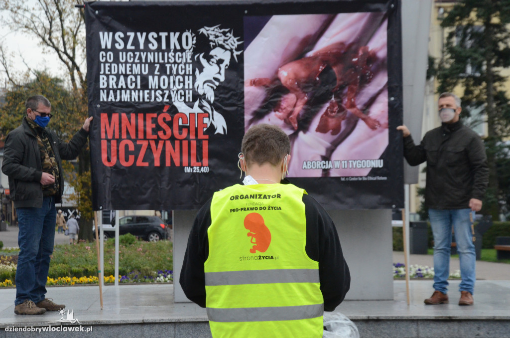 Obrońcy życia modlili się na pl. Wolności