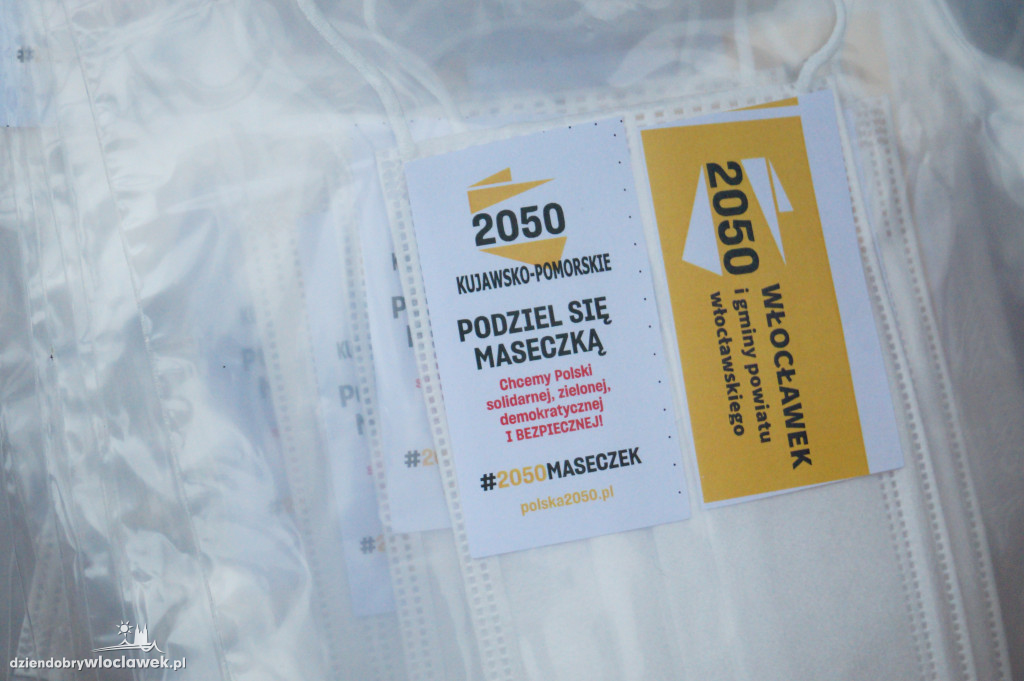 Akcja `Podziel się maseczką`