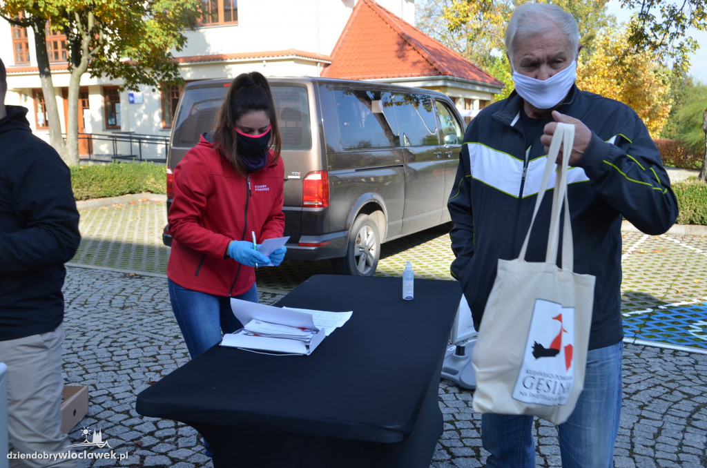 Włocławianie odebrali darmowe gęsie tuszki