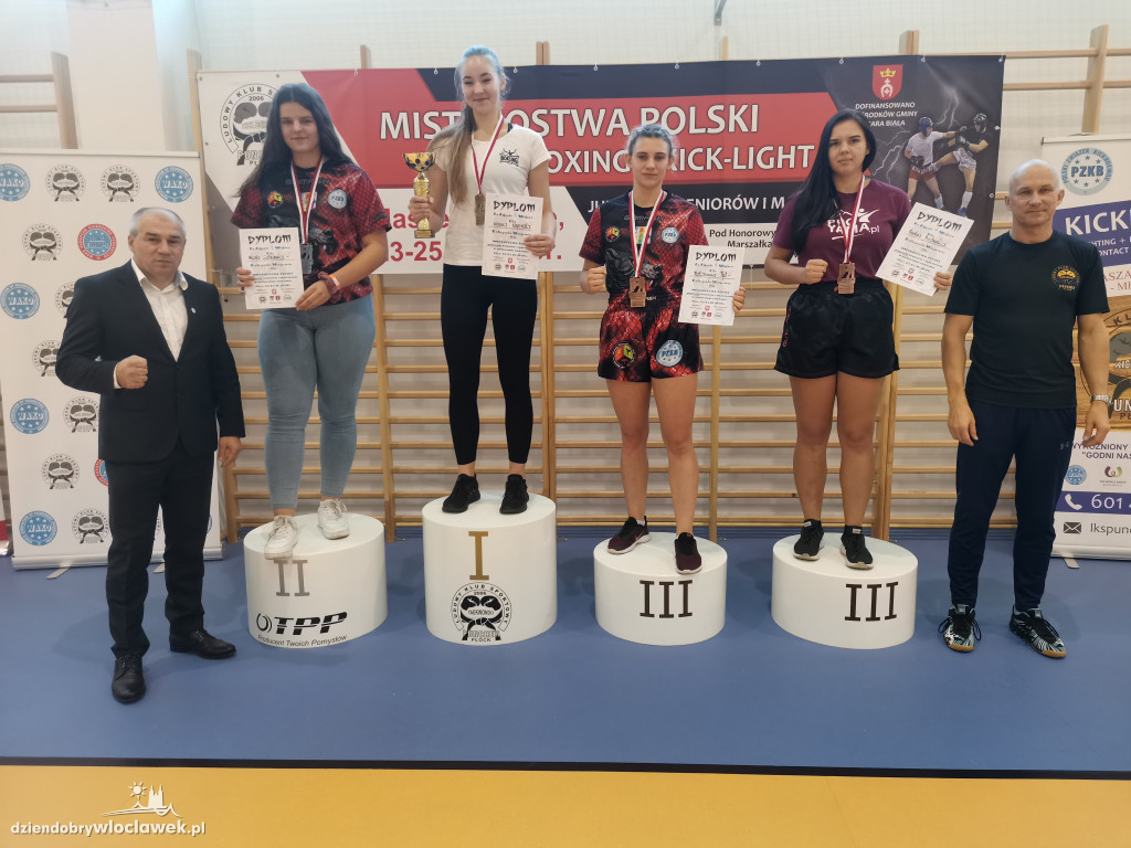 Zawodnicy AMSW z kolejnymi medalami